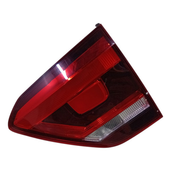 Lanterna Traseira Direita Fox Crossfox 15 A 2022 Fume (mala) Direito/passageiro Vermelho