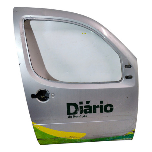 Porta Direita Doblo Cargo 2016  Dianteira Direita