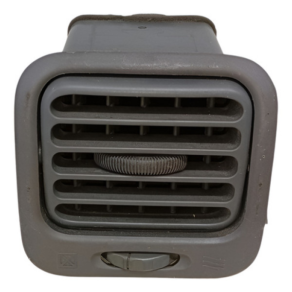 Difusor Ar Lateral Lado Direito Tracker 2001 A 2008